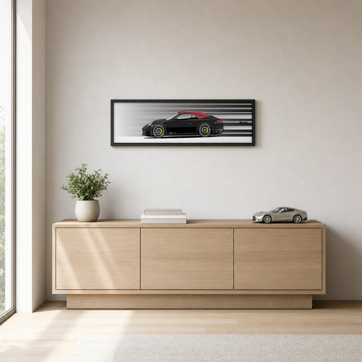 Cuadro arte en movimiento Porsche 911 Carrera Cabriolet 2024 color Black en un living – StreetRacing