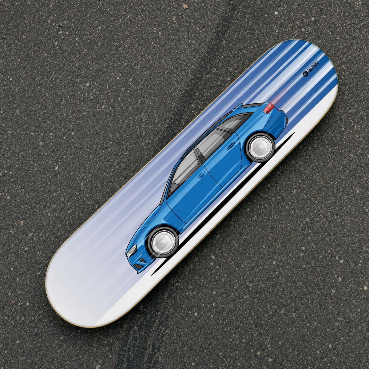 Tabla decorativa skate Audi RS4 Avant 2014 Sepang Blue fondo Movimiento sobre el asfalto – StreetRacing