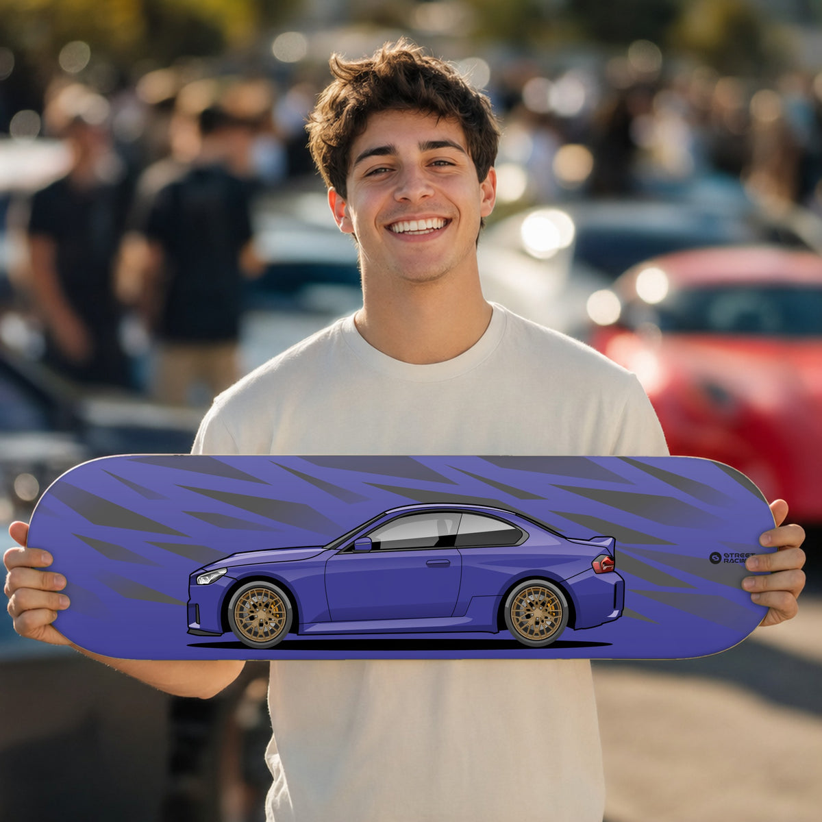 Tabla decorativa skate BMW M2 CS Twilight Purple fondo Fragmentos en un car meet – StreetRacing