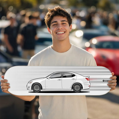 Tabla decorativa skate Lexus IS 250 Starfire Pearl fondo Movimiento en un car meet – StreetRacing