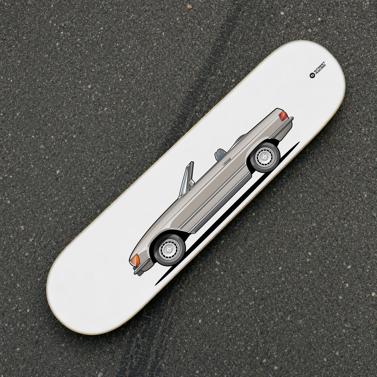 Tabla decorativa skate Mercedes-Benz 450 SL 1975 Champagne fondo Plano sobre el asfalto – StreetRacing