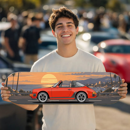 Tabla decorativa skate Porsche 911 Targa 1986 Guards Red fondo Atardecer en un car meet – StreetRacing