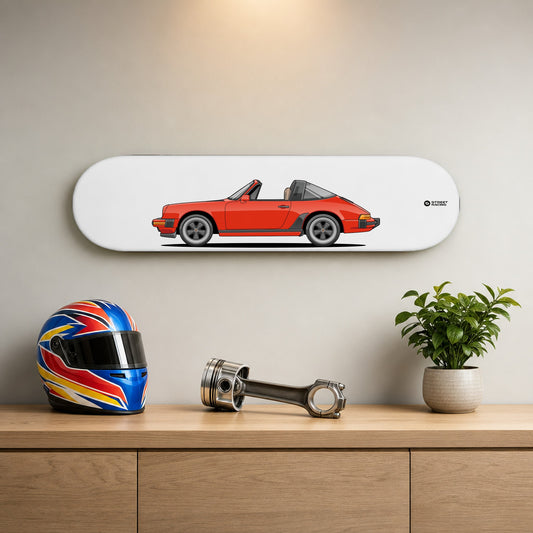 Tabla decorativa skate Porsche 911 Targa 1986 Guards Red fondo Plano en un living – StreetRacing