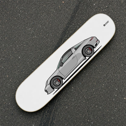 Tabla decorativa skate Porsche 911 Targa 4S 991.2 GT Silver fondo Plano sobre el asfalto – StreetRacing